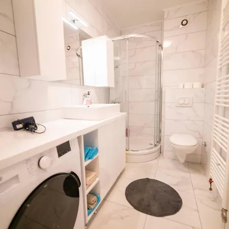 5 Star - Free Parking Apartman Lukavica