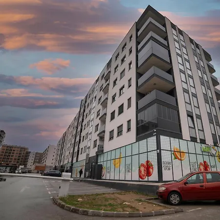 5 Star - Free Parking *