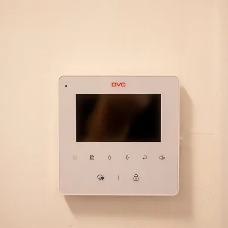 5 Star - Free Parking