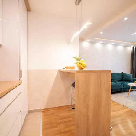 5 Star - Free Parking * Lukavica